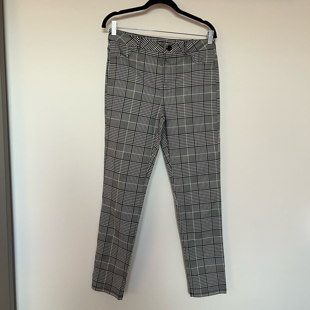 Fashion Nova Give It To Me Plaid Pants - Black/White Size L
